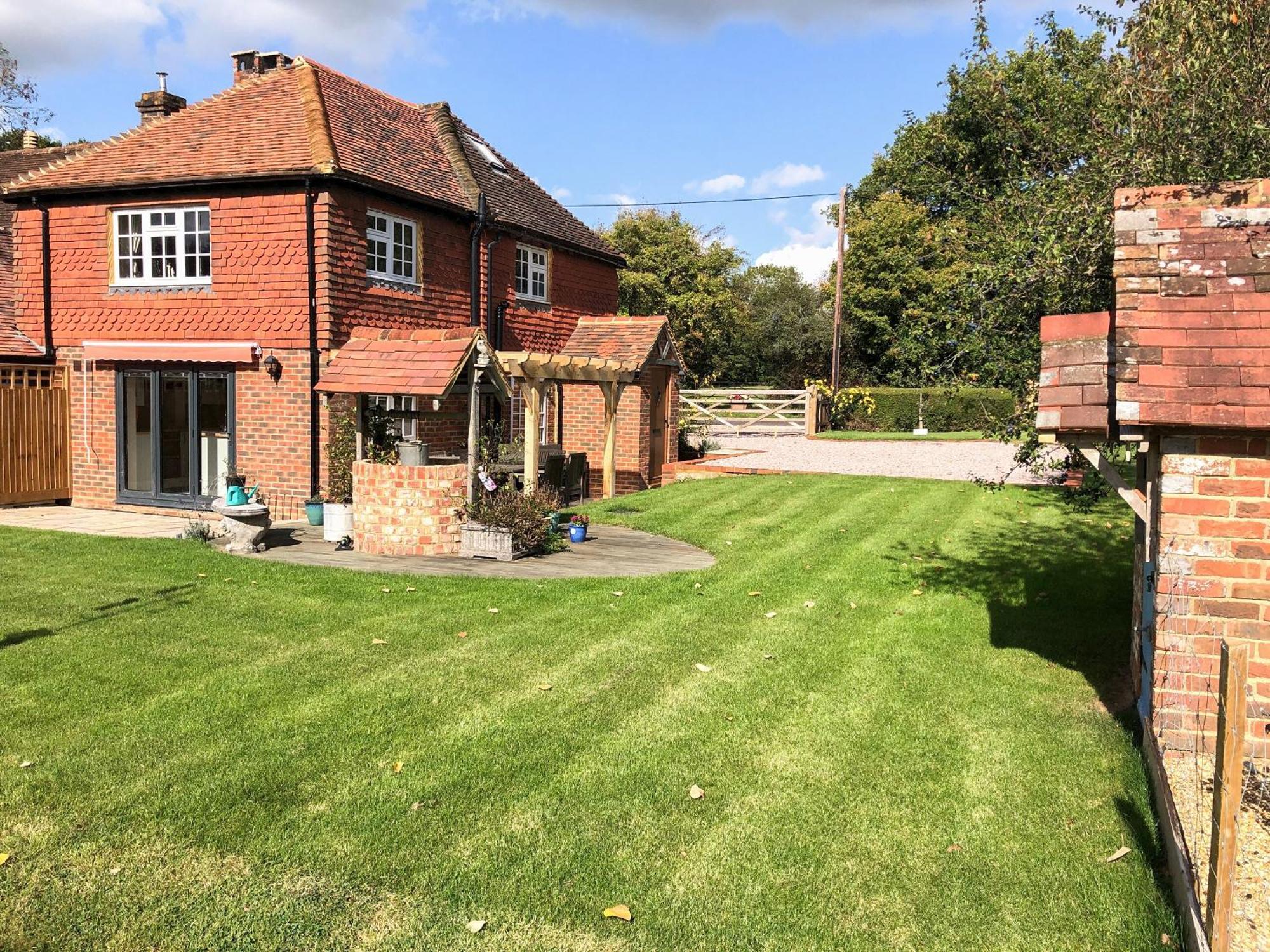 Well Cottage Itchingfield Exterior photo